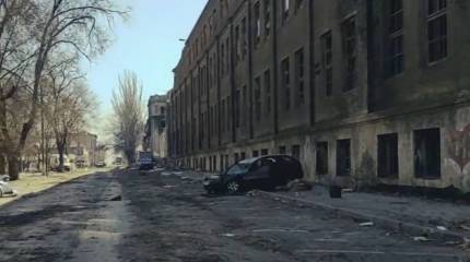 Появились кадры с бегством остатков подразделения украинских националистов после неудачной попытки выбраться из порта Мариуполя