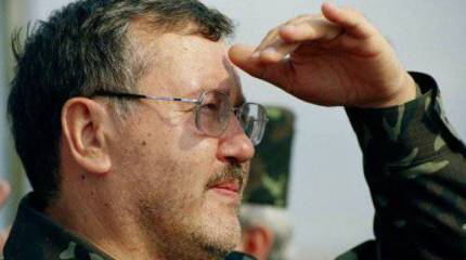 Экс-министр обороны Украины заявил, что российские пассажирские самолёты угрожают украинским ВВС...