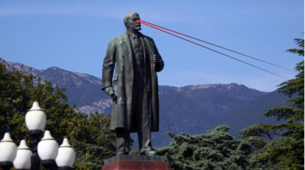 Атака памятников