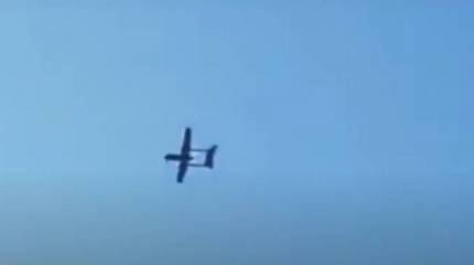 В сети появились кадры с беспилотником, падающим на НПЗ в Ростовской области