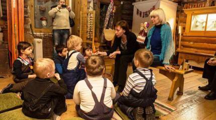 Мединский предложил уроки истории в музеях включить в обязательную программу