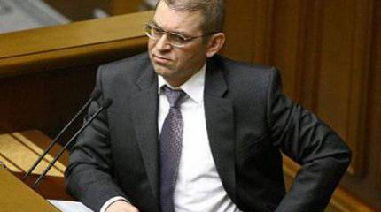 В Раде предлагают отправлять депутатов в зону "АТО"