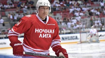 Президента РФ выдвигают на Нобелевку мира. Нужно ли вставать в один ряд с Горбачёвым?