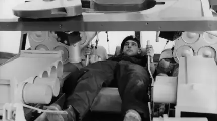 О рабочем месте механика-водителя британского танка «Чифтен»