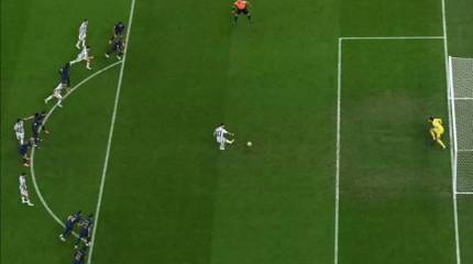 Во Франции начались столкновения болельщиков с полицией после проигрыша французов в финале ЧМ-2022 сборной Аргентины