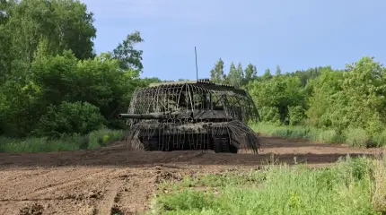 В Омске делают свою защиту от дронов для танков типа Т-80