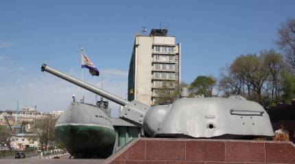 Военно-морские памятники Владивостока