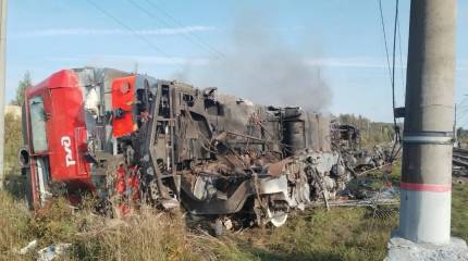 Две аварии со сходом поездов с рельсов в Ленинградской области за одно утро