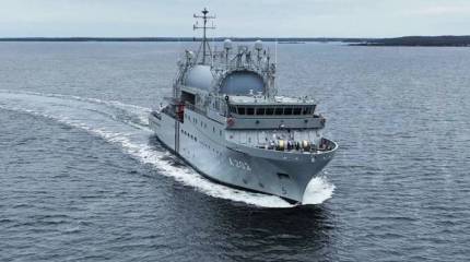 Шведские ВМС получили корабль радиотехнической разведки HMS Artemis с задержкой в три года