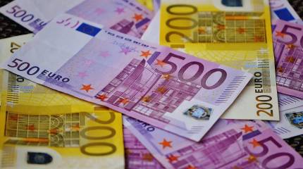 Вместо запрошенного Киевом триллиона Евросоюз согласился собрать 10 миллиардов евро на восстановление Украины