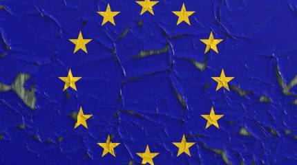 Американский эксперт: на фоне действий США Европе следует наладить диалог с РФ