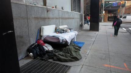 В Нью-Йорке впервые за годы ввели чрезвычайное положение из-за проблемы голода