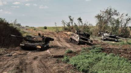 Украинский военный показал два танка Leopard 2A4, подбитых на запорожском фронте