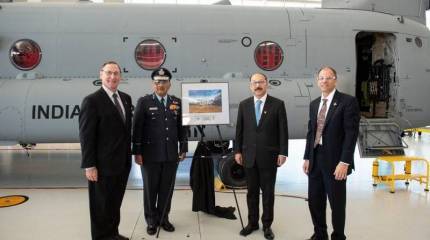 Индийская армия получила первый "летающий вагон" CH-47 Chinook