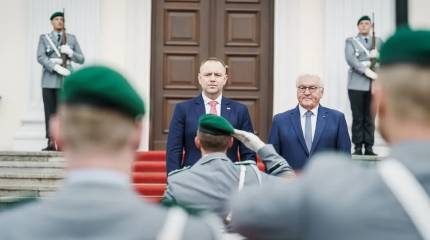 Как польский президент Навроцкий за репарациями в Германию съездил