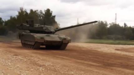 «Сигнал для НАТО»: данные об испытаниях танка Т-14 «Армата» в САР обсуждают в зарубежной прессе