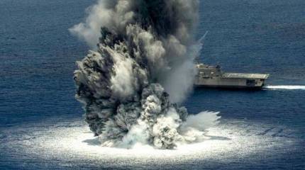 Новейший авианосец США USS Gerald R. Ford все-таки "взорвут"