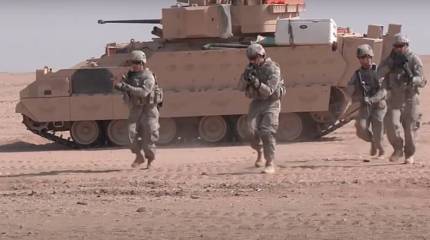 Американский журналист: Неконтролируемый милитаризм ведет США к упадку