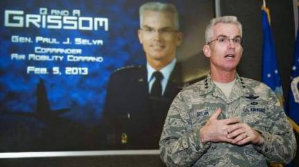 Американский генерал заявил, что США сохраняют возможность транзита грузов и военнослужащих из Афганистана и в Афганистан через Россию