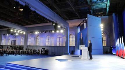 «Про Второй фронт пишут, а про Сталинградскую битву нет ни слова»: Путин высказался об учебниках истории