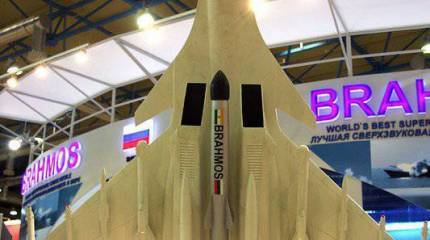 Индия закупит партию российских танковых снарядов и ракет "БраМос" на общую сумму в 1,5 млрд долларов