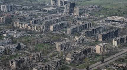 В Константиновке ФАБ-1500 накрыла мехбригаду ВСУ – ВС РФ двигаются вглубь города