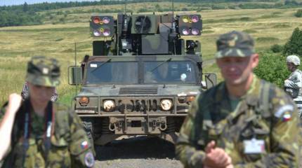 Для поддержания престижа. Чехию призвали увеличить военный контингент в Балтии