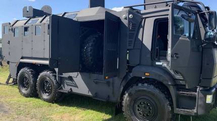 Росгвардия впервые показала свой новый бронеавтомобиль "Горец-ССН"