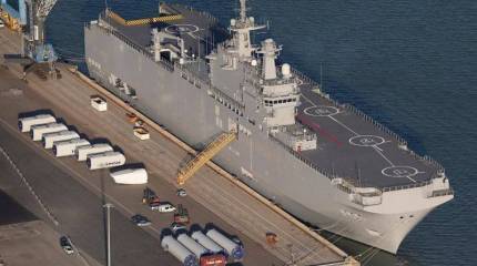 Российский экипаж первого «Мистраля» будет находиться во Франции до Нового года