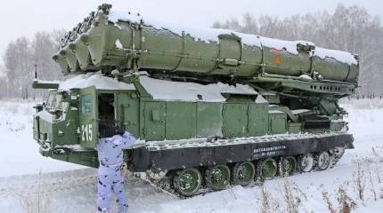 Бригадный комплект ЗРС С-300В4 прибыл к месту развёртывания в ВВО