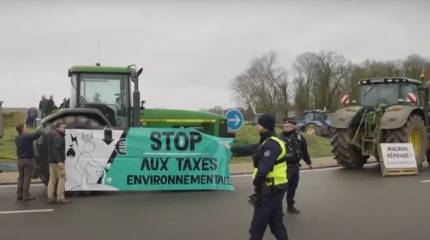 Politico: Французские фермеры обещают «осаду» Парижа, несмотря на уступки со стороны правительства