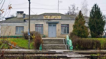 Украинские беспилотники сбросили гранаты на предприятие в Курской области