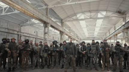 Запад пытается превратить боевиков из «Азова» в «героев Мариуполя»