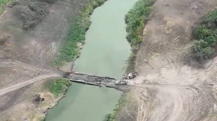 Боевики ВСУ выложили кадры беспрепятственной переправы техники через реку на херсонском направлении