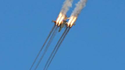 Штурмовики Су-25 ВКС РФ мощно "отутюжили" боевиков на севере Хамы
