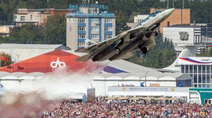 Сердюков: Первоочередная задача по истребителю Су-57 - поставка в Вооружённые силы РФ