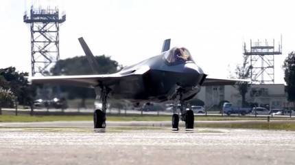 ВВС США намерены получить систему довооружения самолётов в воздухе боеприпасами