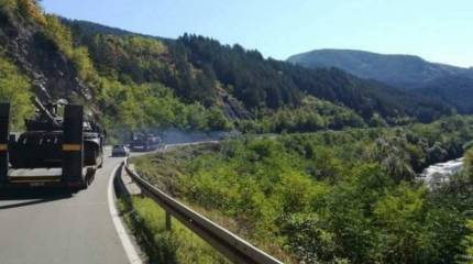 Сербия стягивает танки к границе с Косово