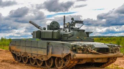 ЗВО продолжает перевооружение на модернизированные танки Т-80БВМ