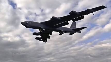 Американский стратегический бомбардировщик B-52H Stratofortress отработал возможность нанесения ракетного удара по Санкт-Петербургу