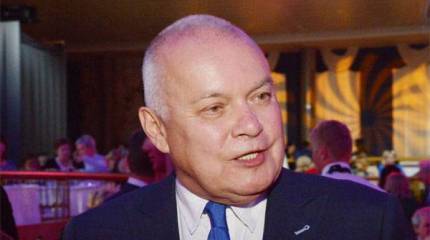 Против - роботы и укропровокаторы. На защиту пенсионной реформы бросили медиаартиллерию