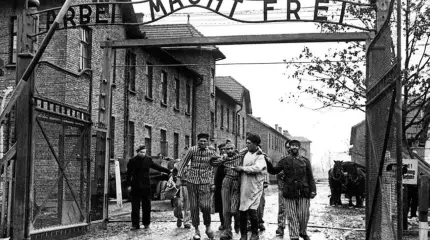 После долгого перерыва пресса Польши: узников Освенцима освободила Красная Армия