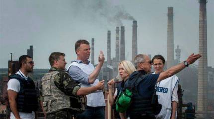 Кто "провожает" миссию ОБСЕ с территории Донбасса?