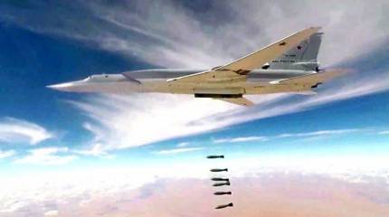 Одна бомба - одна цель: Ту-22М3 обрушили «железный дождь» на головы боевикам