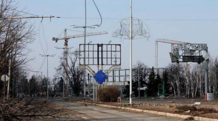 Украинские силовики обстреляли автомобиль с журналистами в донецком аэропорту