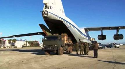 Населению окружённого террористами  Дейр-эз-Зора доставлено около 30 т гуманитарных грузов