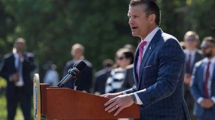 WSJ называет причину, по которой министр обороны США приостановил поставки оружия Украине