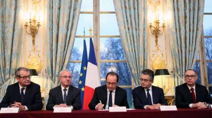 Театр абсурда?.. Олланд требует от России остановить контртеррористическую операцию в Сирии