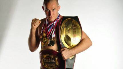 Алексей Олейник вернулся в Россию после победного боя в США