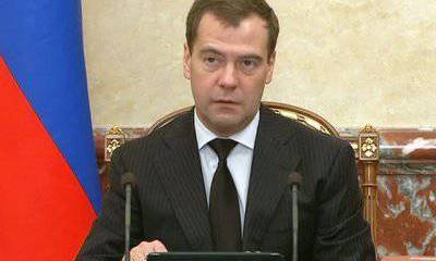 Медведев считает правильной отставку Сердюкова